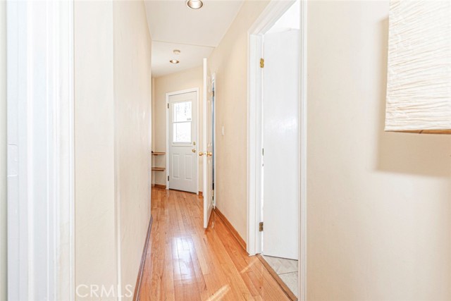 Detail Gallery Image 12 of 29 For 11020 Scoville Ave, Sunland,  CA 91040 - 3 Beds | 2 Baths