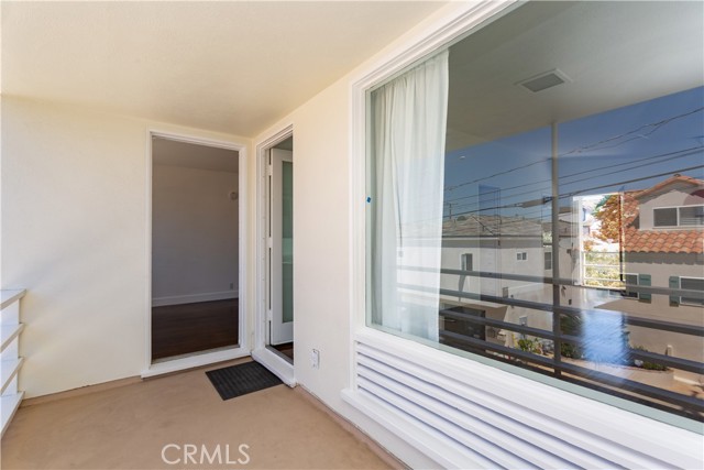 Detail Gallery Image 6 of 13 For 413 1/2 Dahlia Ave, Corona Del Mar,  CA 92625 - 1 Beds | 1 Baths