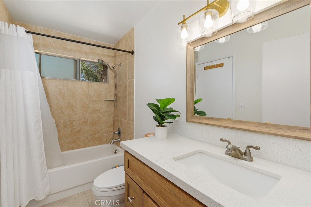 MLS #OC25201281 image #14