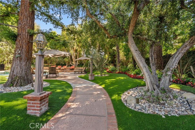 19222 Mayall Street, Northridge CA: https://media.crmls.org/medias/c23e1474-85be-4fc1-81ec-fa8b3395d5e1.jpg