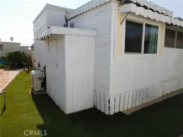 1001 S 3rd Street, Calimesa CA: https://media.crmls.org/medias/c23e72a3-fd90-4111-b8e5-a5300046c8d5.jpg