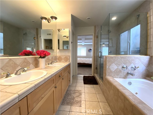 1111 Manhattan Avenue, Hermosa Beach, California 90254, 4 Bedrooms Bedrooms, ,2 BathroomsBathrooms,Residential,Sold,Manhattan,SB23071063