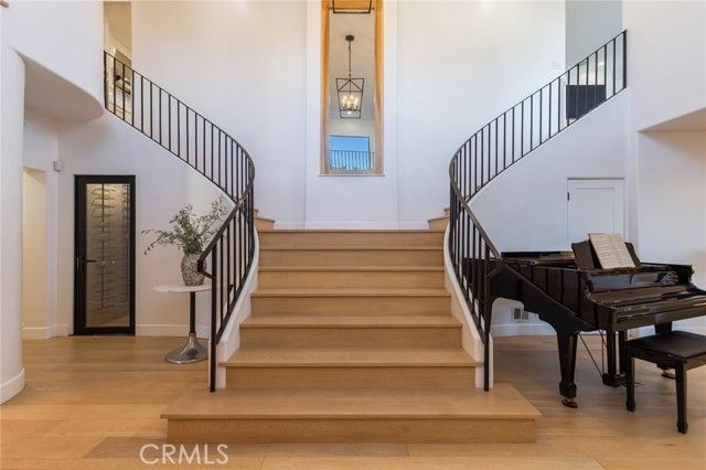 13714 Valley Vista, Sherman Oaks CA: https://media.crmls.org/medias/c23ef491-4fdc-4786-93b5-11ed77542757.jpg