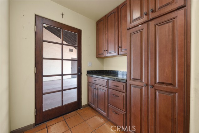 30721 Condor Place, Tehachapi CA: https://media.crmls.org/medias/c240107b-ae3c-4f1b-a14f-184edb8e2204.jpg