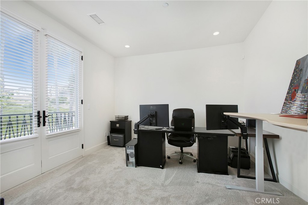 MLS #OC25181790 image #32