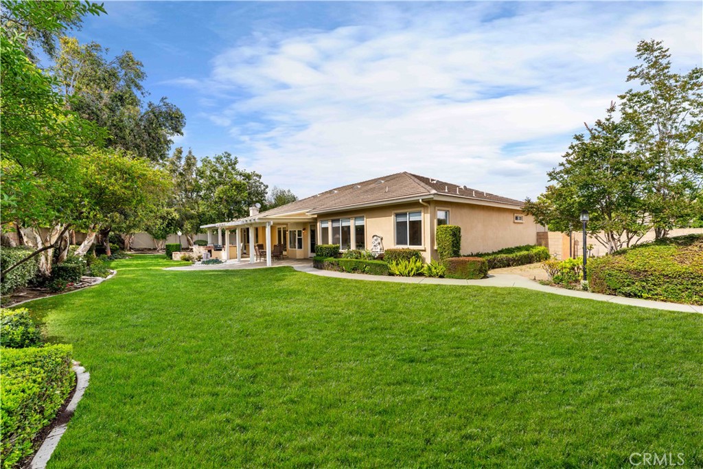 MLS #OC25258265 image #2