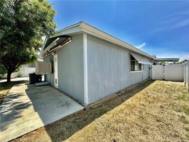 Image 14 of 17 For 2230 Lake Park Drive 223