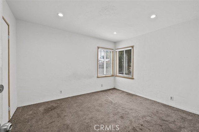 11744 Welby Way, North Hollywood CA: https://media.crmls.org/medias/c240ad72-1fc2-4505-9303-71d6f1c73c78.jpg