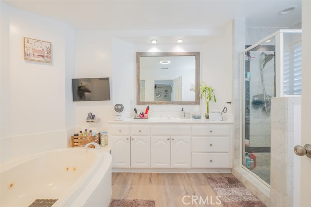 Detail Gallery Image 22 of 35 For 16732 Lassen St, Northridge,  CA 91343 - 3 Beds | 3 Baths