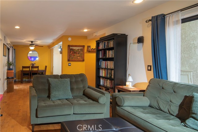 Detail Gallery Image 22 of 42 For 20807 Roscoe Bld #12,  Winnetka,  CA 91306 - 3 Beds | 2/1 Baths