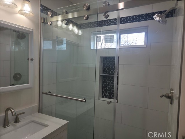 Detail Gallery Image 11 of 13 For 8648 Corbin, Northridge,  CA 91324 - 1 Beds | 1 Baths