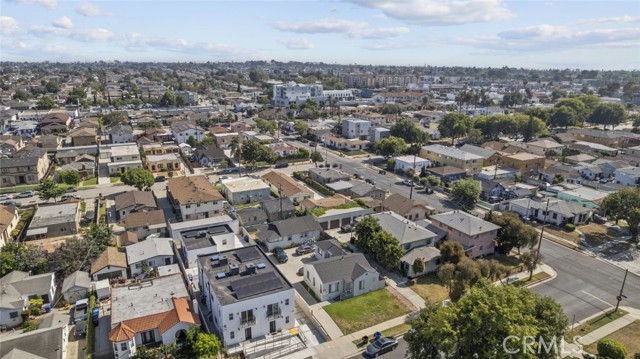 1548 W 84th Street, Los Angeles CA: https://media.crmls.org/medias/c242f49d-1f99-4f2e-ab0c-66cb1f588c35.jpg