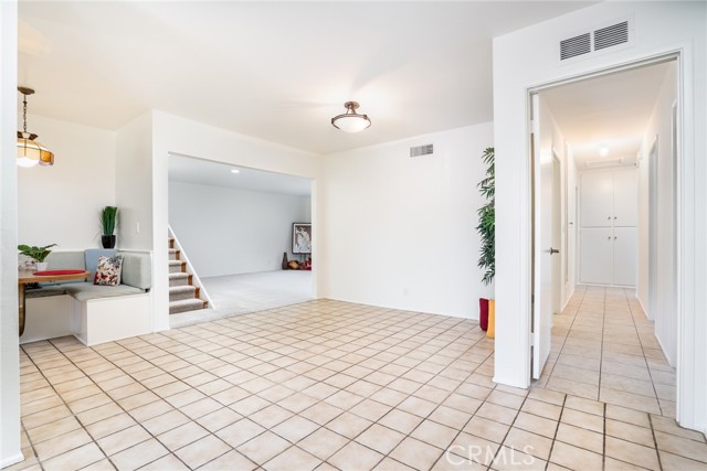 Detail Gallery Image 9 of 43 For 20642 Goshawk Ln, Huntington Beach,  CA 92646 - 5 Beds | 3 Baths