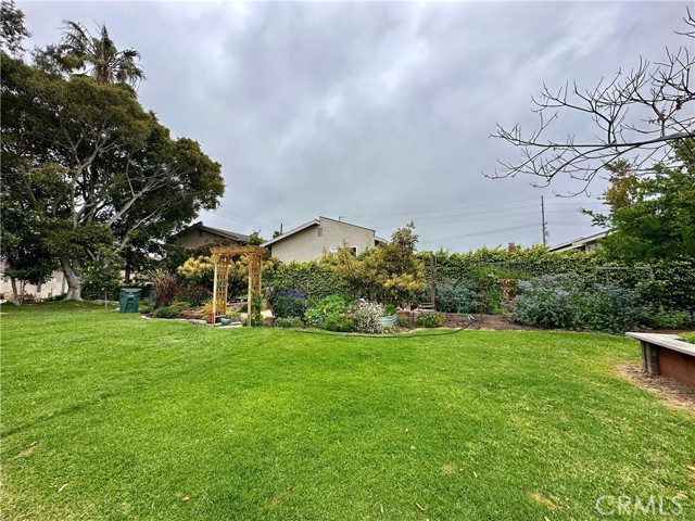 1842 Lake Street, Huntington Beach CA: https://media.crmls.org/medias/c2434ce9-146e-4cf5-8fff-fff39a27ea2d.jpg