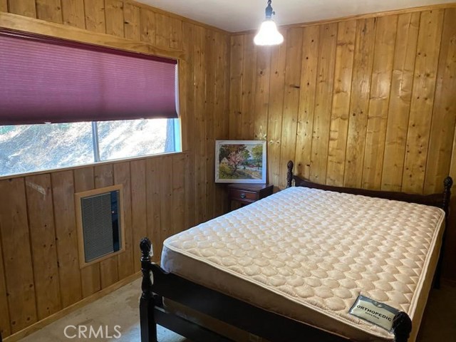 544 Community Drive, Lake Arrowhead CA: https://media.crmls.org/medias/c2435049-c0c1-4865-b01e-d82cde5b5eaf.jpg