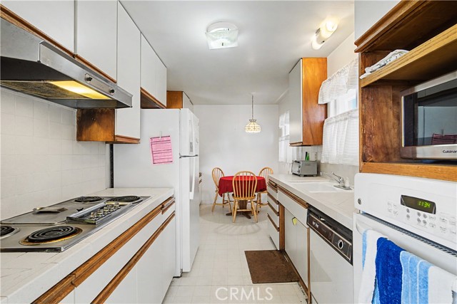 Detail Gallery Image 6 of 36 For 628 13th, Manhattan Beach,  CA 90266 - 3 Beds | 2 Baths