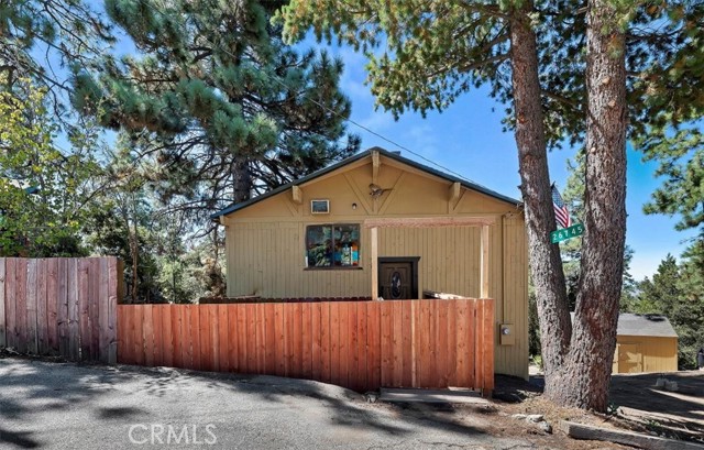 Detail Gallery Image 2 of 35 For 26745 Hopkins Rd, Idyllwild,  CA 92549 - 2 Beds | 1/1 Baths