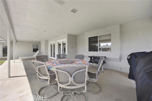 7705 Terry John Avenue, Bakersfield CA: https://media.crmls.org/medias/c24500ca-bceb-479e-9aa9-0cb7052b64eb.jpg