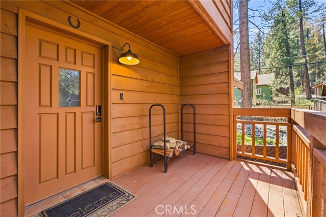 Detail Gallery Image 5 of 60 For 1137 Edna, Wrightwood,  CA 92397 - 5 Beds | 3 Baths