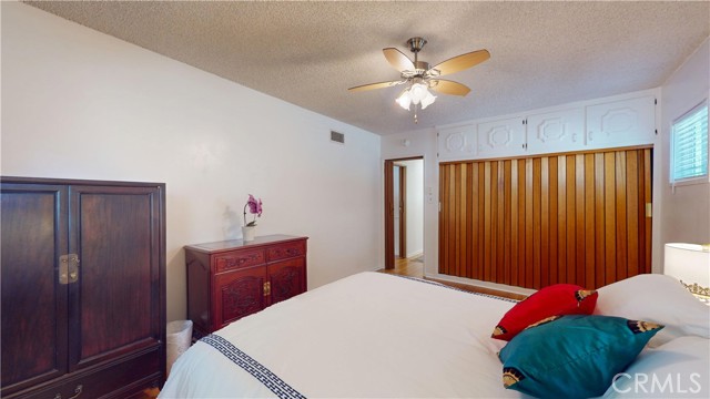 13322 Valleyheart N Drive, Sherman Oaks CA: https://media.crmls.org/medias/c245456e-9833-4e5d-bc55-4fd98a1699c2.jpg