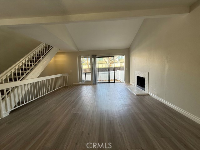 Detail Gallery Image 8 of 26 For 5250 Colodny Dr #22,  Agoura Hills,  CA 91301 - 1 Beds | 1/1 Baths