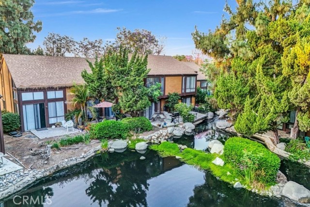 10636 Shoreline Drive, Norwalk CA: https://media.crmls.org/medias/c2462892-539a-4d01-b303-93371187b255.jpg