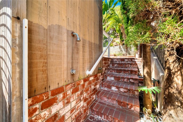 3116 Breakers Drive, Corona del Mar CA: https://media.crmls.org/medias/c246ff71-2073-4a28-8095-80e821373296.jpg