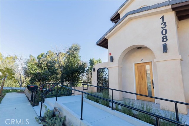 Detail Gallery Image 5 of 60 For 1308 S Stevens Ave #D,  San Gabriel,  CA 91776 - 3 Beds | 3 Baths