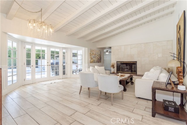 Detail Gallery Image 17 of 46 For 19308 Lemarsh St, Northridge,  CA 91324 - 4 Beds | 3 Baths