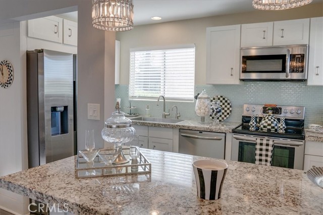 Detail Gallery Image 23 of 37 For 22346 Canyon Club, Canyon Lake,  CA 92587 - 2 Beds | 2 Baths