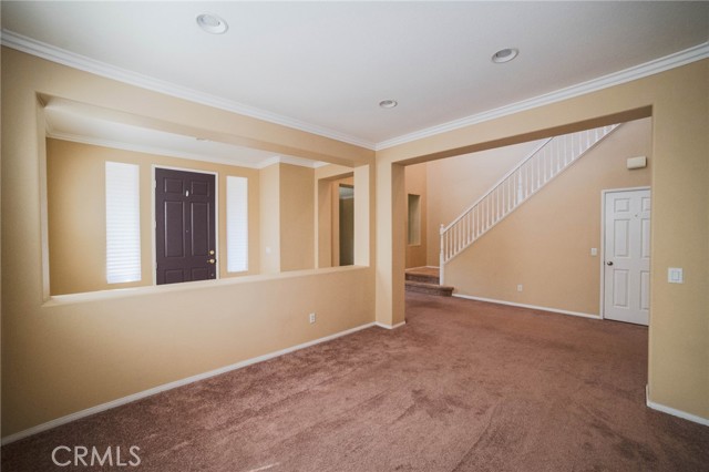 Detail Gallery Image 4 of 17 For 6542 Hollis St, Corona,  CA 92880 - 5 Beds | 3 Baths