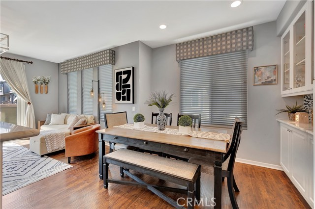 19281 Surf Drive, Huntington Beach CA: https://media.crmls.org/medias/c249a9aa-d6c3-43e9-9b7c-edadbbb0f6bf.jpg