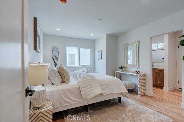 Detail Gallery Image 39 of 74 For 11919 Mayfield, Los Angeles,  CA 90049 - 3 Beds | 3 Baths