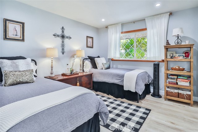 Detail Gallery Image 22 of 41 For 95 Buckskin Rd, Bell Canyon,  CA 91307 - 4 Beds | 2/1 Baths