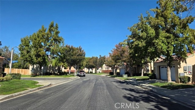 40201 La Cota Dr, Palmdale, CA 93550 photo 3