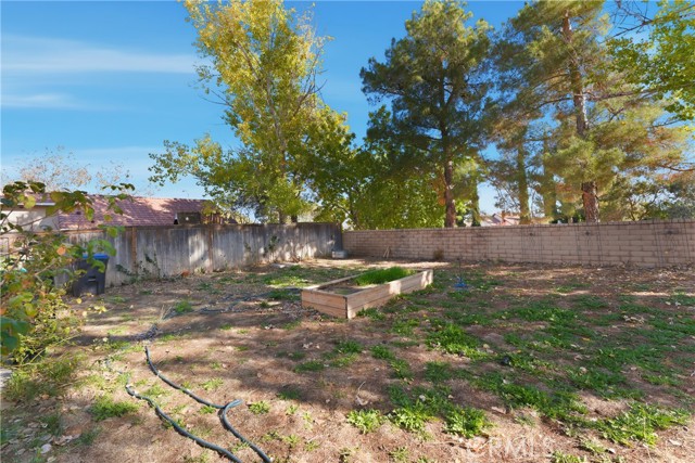 Detail Gallery Image 38 of 43 For 39364 Harvard, Palmdale,  CA 93551 - 4 Beds | 3 Baths