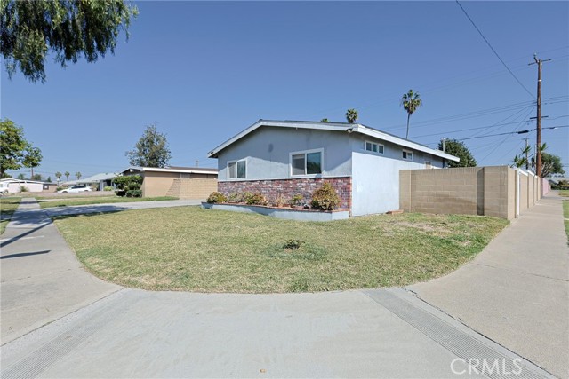 Detail Gallery Image 5 of 43 For 7586 El Prado, Buena Park,  CA 90620 - 5 Beds | 3 Baths