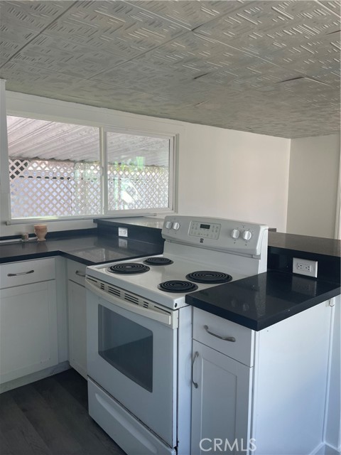 32802 Valle Rd, San Juan Capistrano CA: https://media.crmls.org/medias/c24c4c1b-582b-411a-b5b8-26305df6112e.jpg