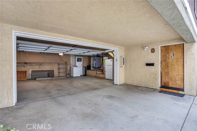 Detail Gallery Image 21 of 23 For 1005 Monterey Rd #5,  Glendale,  CA 91206 - 3 Beds | 3 Baths