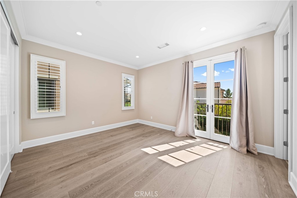 MLS #OC25185662 img 43