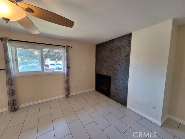 Detail Gallery Image 10 of 49 For 2305 Rockefeller Ln a,  Redondo Beach,  CA 90278 - 3 Beds | 3 Baths