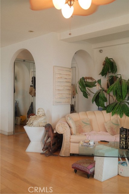 455 E Ocean Boulevard, Long Beach CA: https://media.crmls.org/medias/c24dd100-6111-41ca-a641-fef7970afc71.jpg