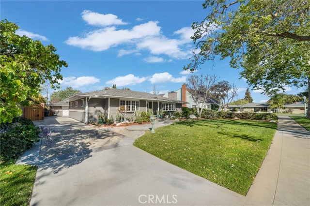 Detail Gallery Image 5 of 52 For 178 N Monterey Rd, Orange,  CA 92866 - 4 Beds | 4 Baths