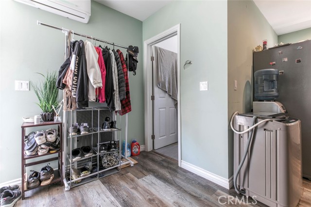11024 Peoria Street, Sun Valley CA: https://media.crmls.org/medias/c2518e21-f017-457c-9aa7-ca76a96b99e6.jpg