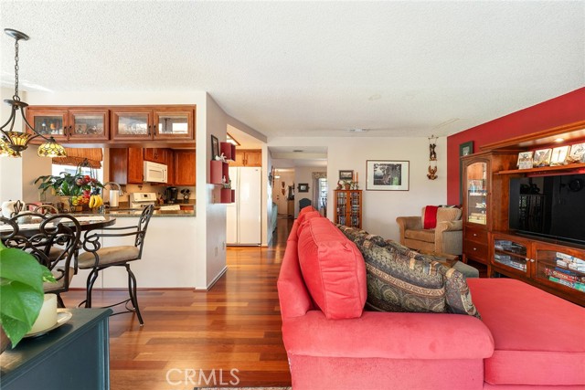 Detail Gallery Image 22 of 56 For 19852 Pandy Ct, Canyon Country,  CA 91351 - 3 Beds | 2/1 Baths