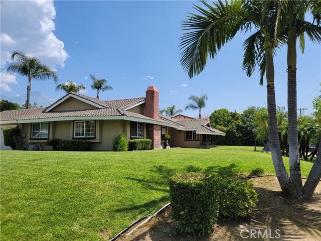 Detail Gallery Image 2 of 37 For 305 W 23rd St, Upland,  CA 91784 - 3 Beds | 3 Baths