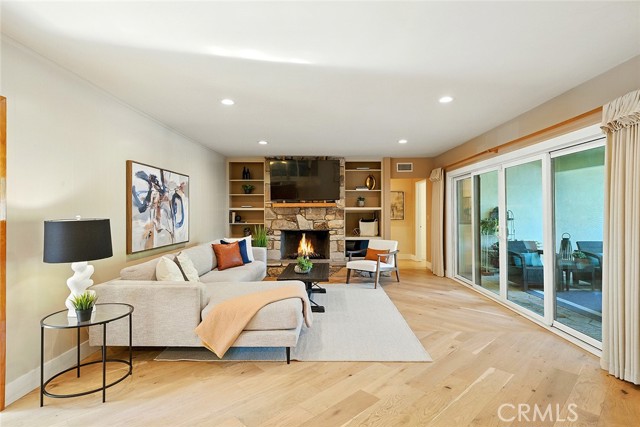 1210 Los Altos Avenue, Long Beach CA: https://media.crmls.org/medias/c253b847-bb7d-4756-a86a-eea8b9d03156.jpg