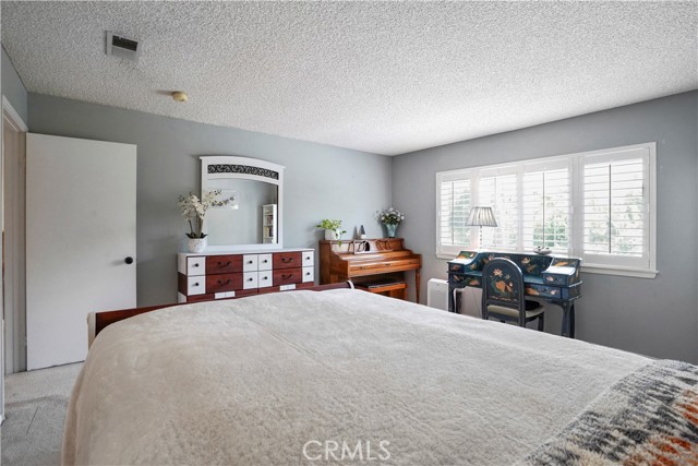 Detail Gallery Image 15 of 58 For 19455 Eagle Ridge Ln, Porter Ranch,  CA 91326 - 2 Beds | 3 Baths