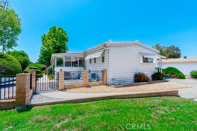 Detail Gallery Image 3 of 47 For 1473 Lodgepole Dr, Hemet,  CA 92545 - 2 Beds | 2 Baths