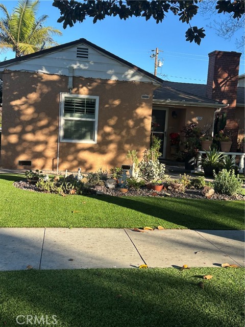 Detail Gallery Image 3 of 4 For 2690 Oregon, Long Beach,  CA 90806 - 2 Beds | 2 Baths